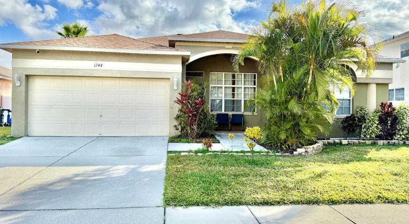 브랜던 (FL) Spacious House with Pool and Hot Tub near Tampa 4성급 숙소 객실