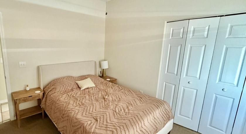 Brandon (FL) Spacious House with Pool and Hot Tub near Tampa 4-Star Accommodation exterior