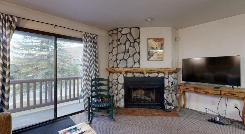 Powder Pointe Condominiums 105A