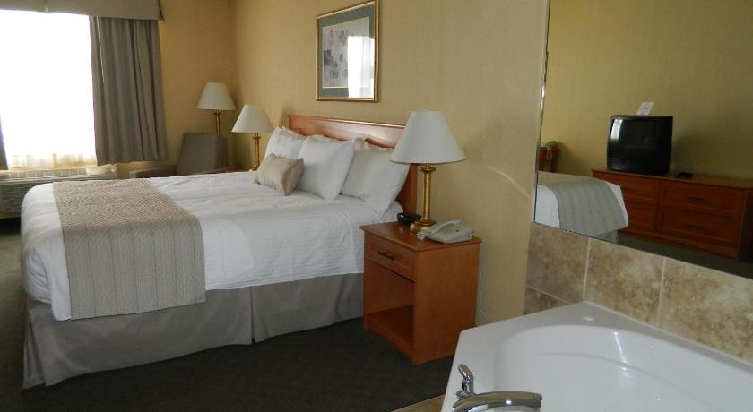 Days Inn by Wyndham Orillia photo