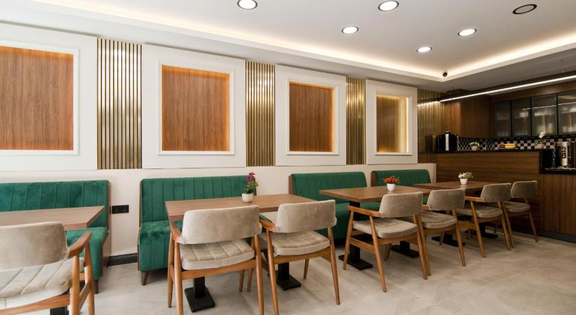 Grand Bagoz Hotel - image 4