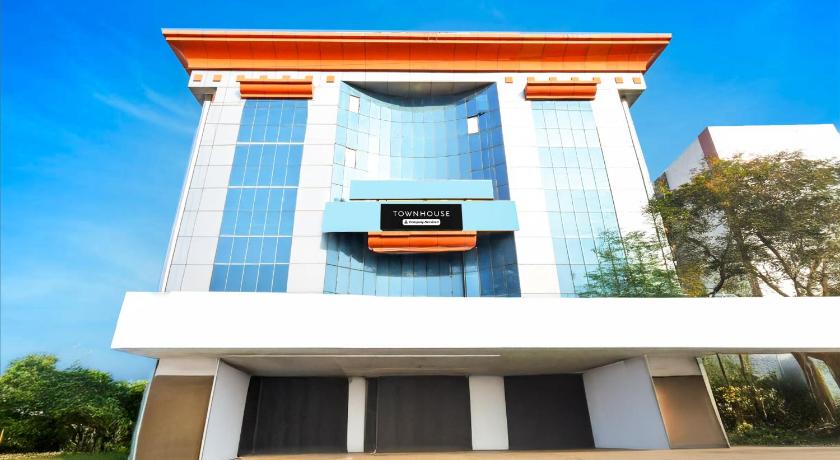 Flagship Hotel Golden Park( Vvg Grand) Near Asian Satyam Mall