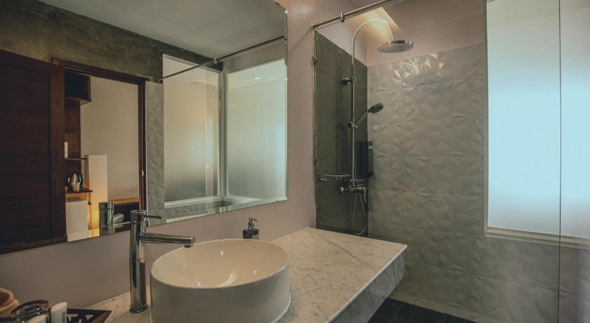 Image of Deluxe Double Bed 11