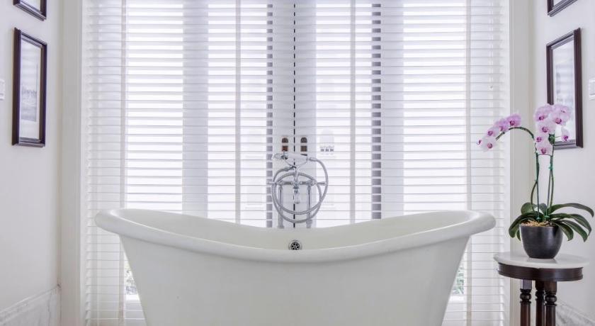Image of East Borneo Suite 4