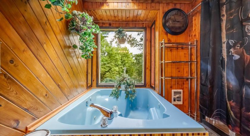 トビハンナ・タウンシップ Stunning! Pocono Escape! HotTub Sauna Pool Ski Pet-Friendly Firepit Game Room Fireplace BBQ Lakes Te 5つ星 宿泊施設 ロビー