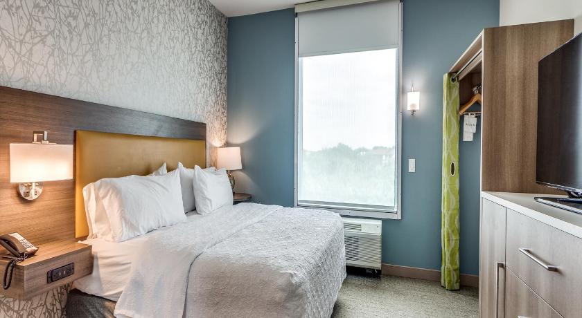 Fort Worth Home2 Suites by Hilton Fort Worth Arlington West 3-Star Accommodation pool
