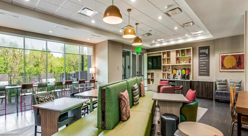 Fort Worth Home2 Suites by Hilton Fort Worth Arlington West 3-Star Accommodation pool