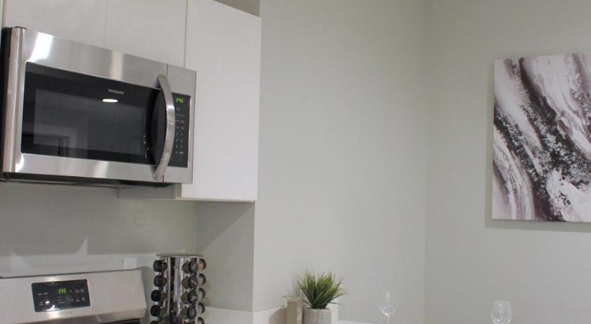オールバニ (NY) Beautiful 2 BED 2 BATH Soaker Tub 4つ星 宿泊施設 プール