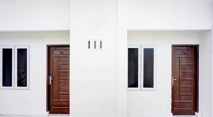 OYO 94768 Al-hamra Guest House - image 10