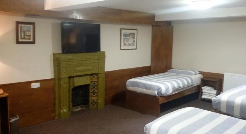 Image of Family Room 9