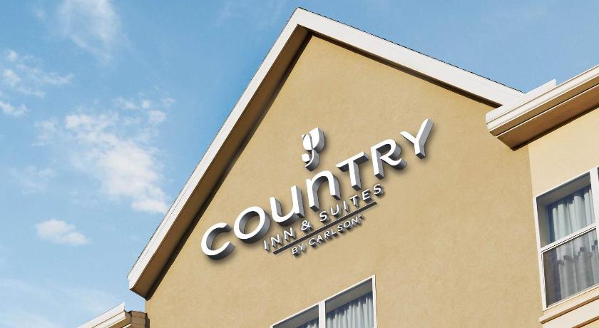 Country Inn & Suites by Radisson, Kearney, NE