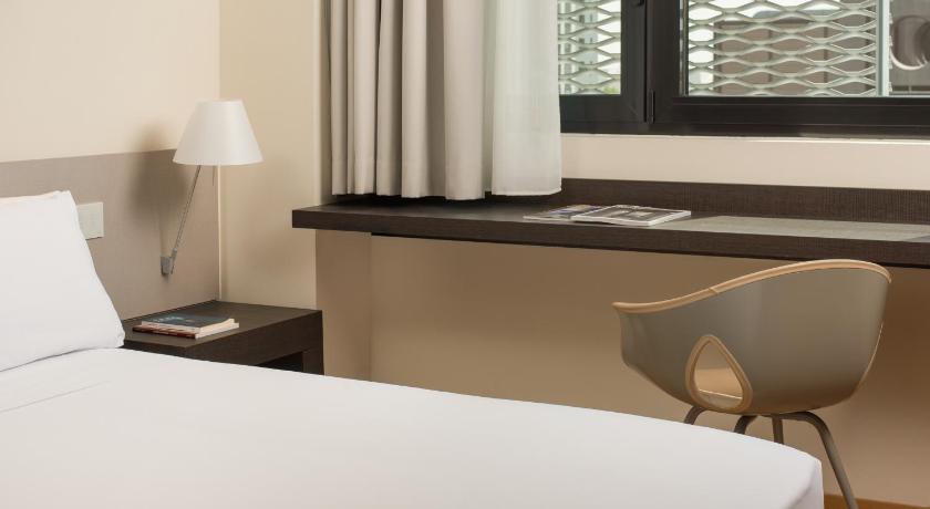 Image of Superior Twin Room 4