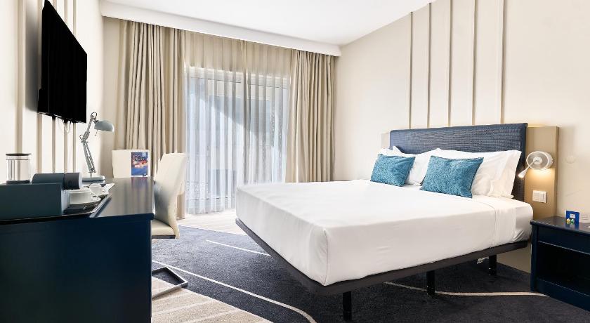 Lisbon TRYP by Wyndham Lisboa Caparica Mar 4-Star Hotel restaurant