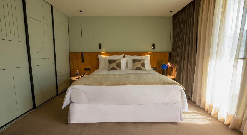 Image of King Suite with Balcony 9