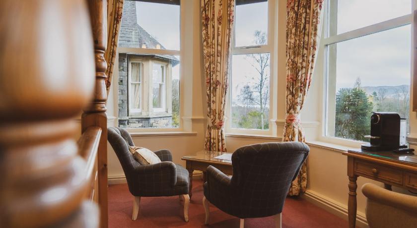 Image of Double Room with Four Poster Bed 7