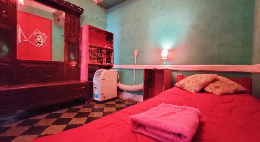 Image of Single Room 5