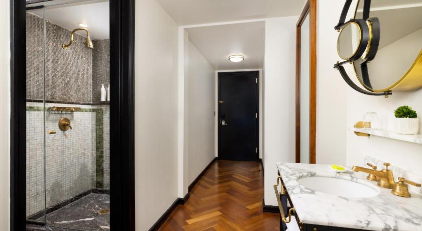 Image of Classic King Reserve, Guest room, 1 King 9