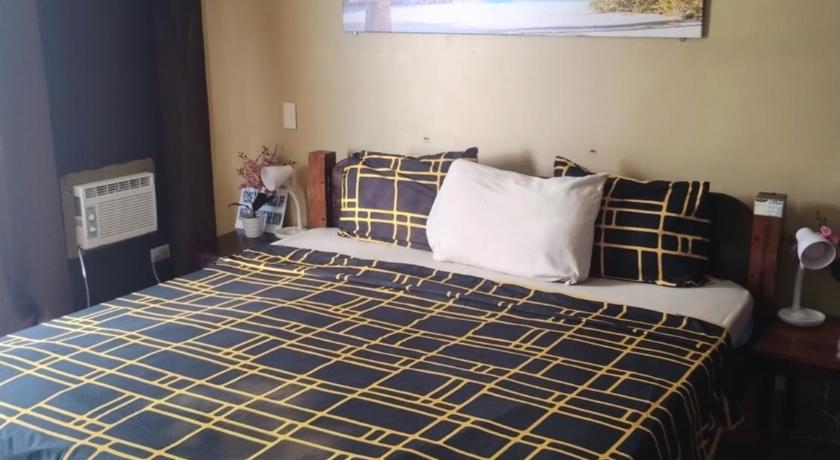 Image of Deluxe Double Room with Balcony and Sea View 6