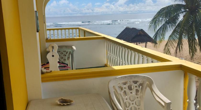 Image of Deluxe Double Room with Balcony and Sea View 2