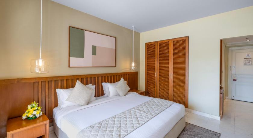 Image of Sifawy Room King Bed 5