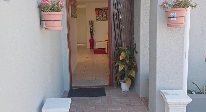 Neats Accommodations - image 12