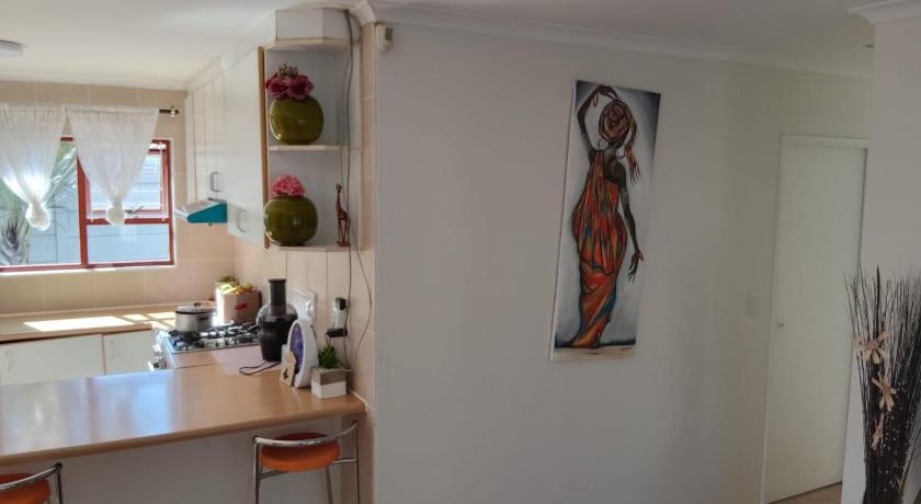 Neats Accommodations - image 8