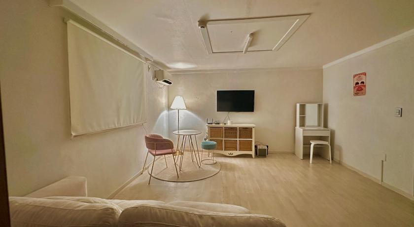 Incheon 경주펜션 Gyeongju Pension Hotel suite