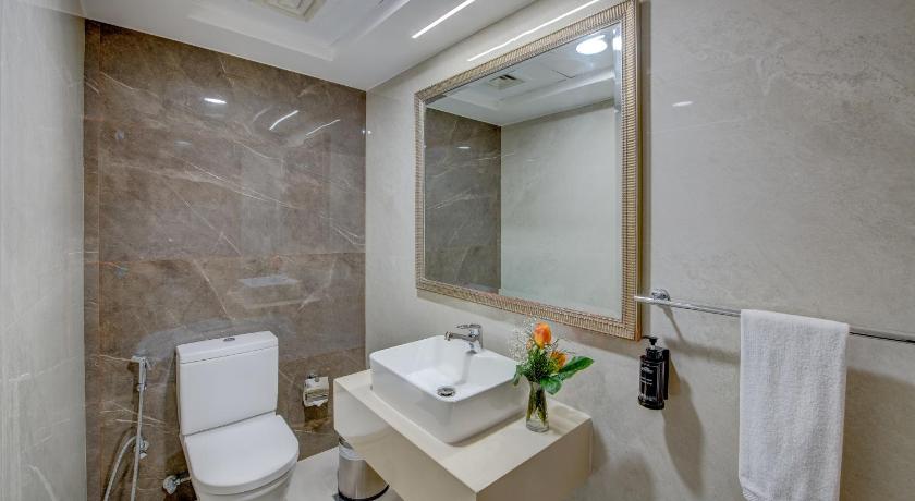 Image of 1 King Bed, Junior Suite, Non-Smoking 9