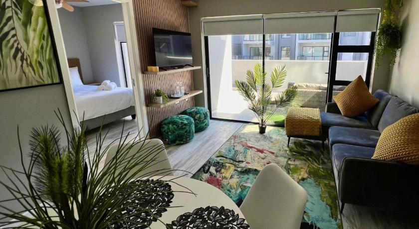 The Patio, 31 Millennial Arch