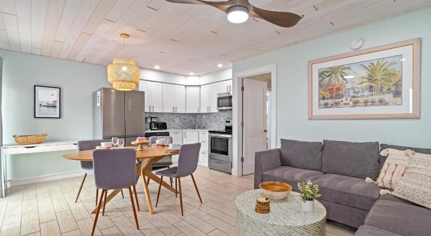 시에스타 키 (FL) Sea Foam - Pet Friendly, Located in Siesta Key Village, Steps to Siesta Key Beach! 3성급 숙소 스위트룸