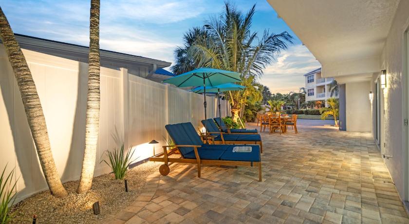 시에스타 키 (FL) Sea Foam - Pet Friendly, Located in Siesta Key Village, Steps to Siesta Key Beach! 3성급 숙소 수영장