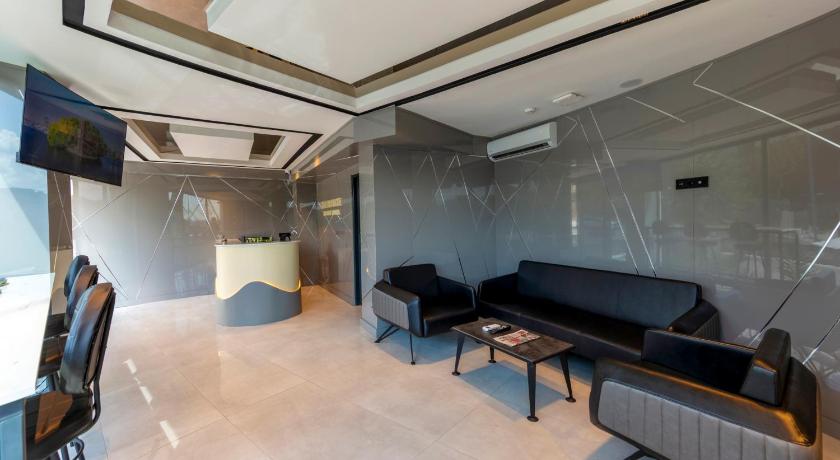 The Private Airport Hotel - image 8
