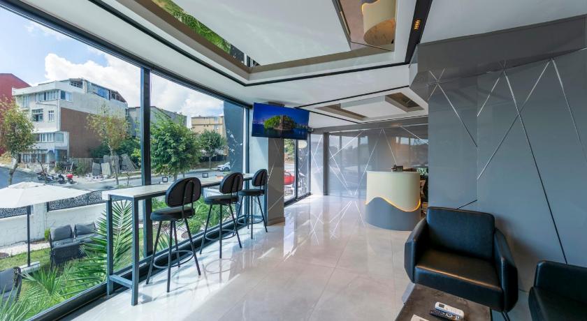 The Private Airport Hotel - image 14