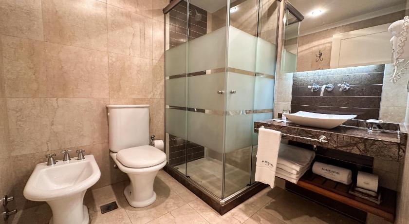 Image of Junior Suite with Balcony 6