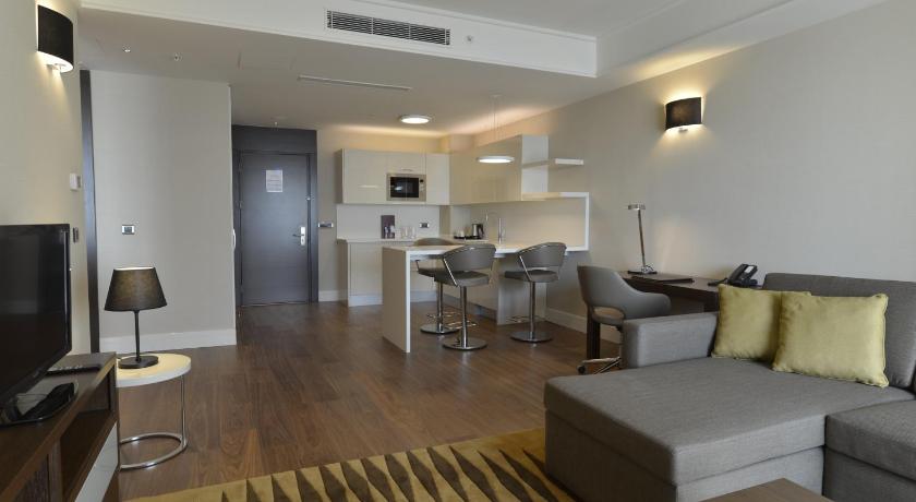 Image of Residence King Room Smoking 5