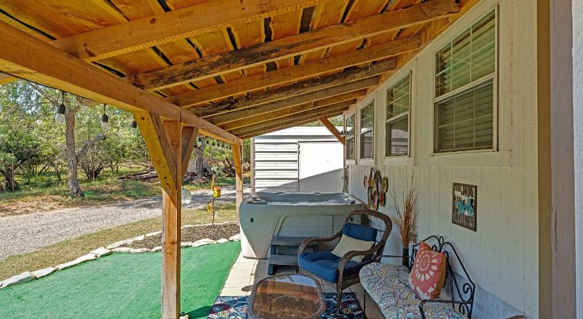 弗雷德里克斯堡 Saw Mill Cottage - Hot Tub & 10 Mins to Main St 4星级 住宿 设施