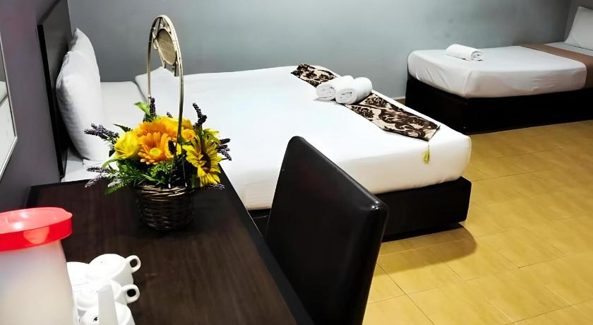 Image of Triple Room 1