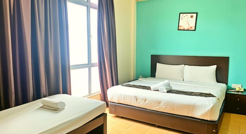 Image of Superior Triple Room 2