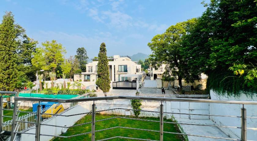Shalman guest house - main image