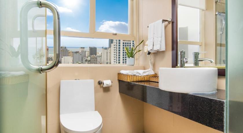 Image of Superior Double with Window 2