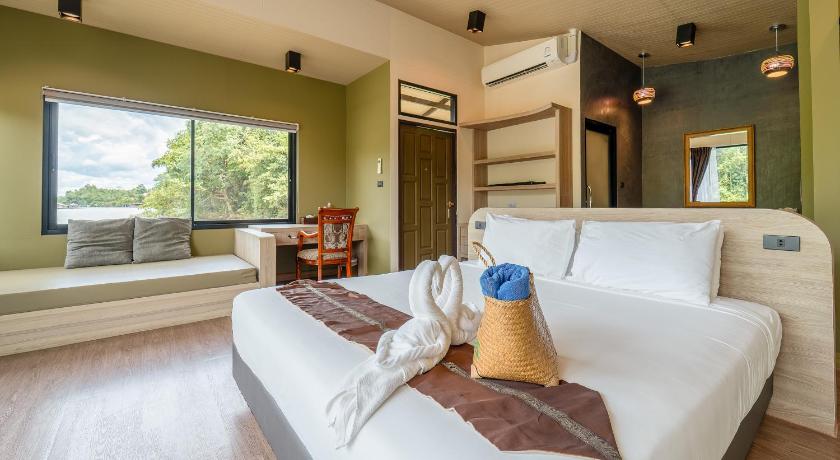 Image of Grand Deluxe Room 5