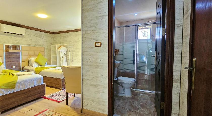 Imagem de Deluxe Quadruple Cabin 0