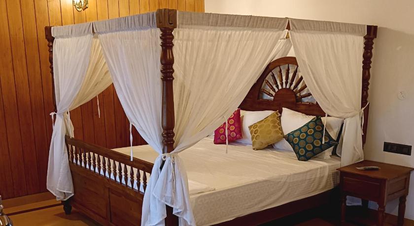 Shantitheeram Ayurveda Lakeside Heritage Resort - image 33