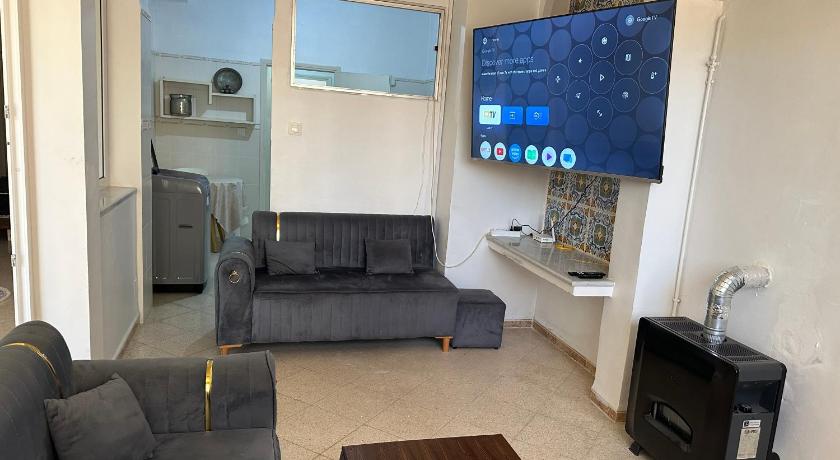 Cozy spacious & quite Apt