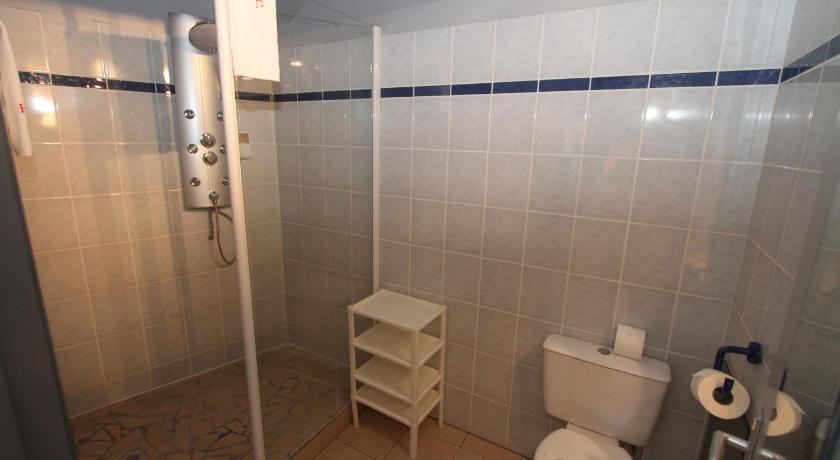 Image of Studio (4 Adults) 10