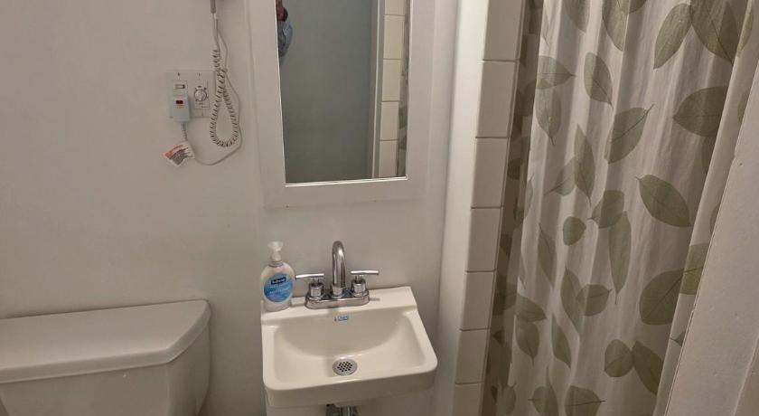 Image of Budget Twin Room 2