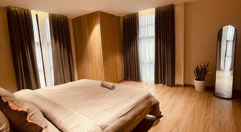 LA Apartment — Kathmandu (2)