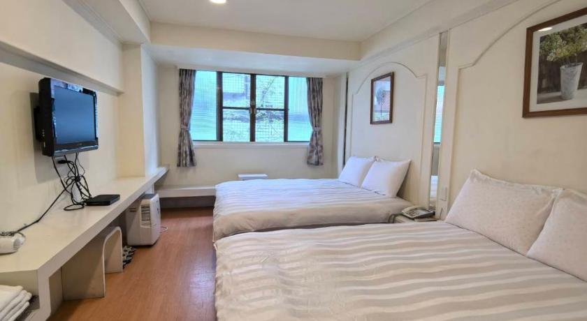 Image of Standard Quadruple Room 1