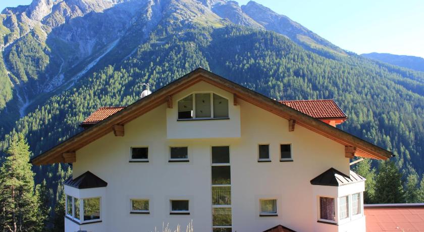 Haus Julia photo