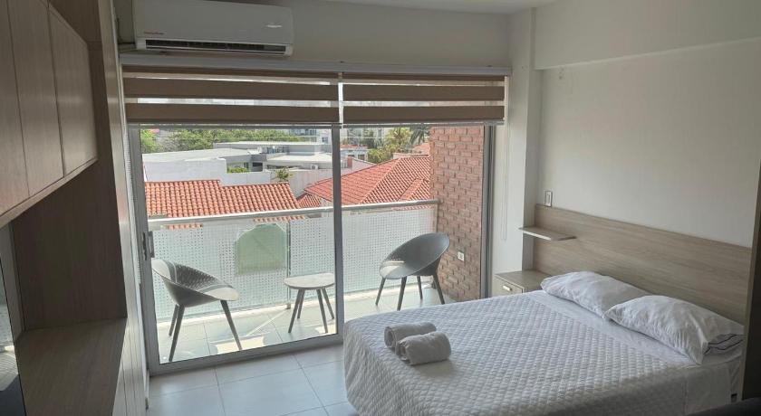 ZONA VIP elegante y comodo APARTAMENTO FAMILIAR CON BALCON y hermosa vista a la calle, canal isuto z